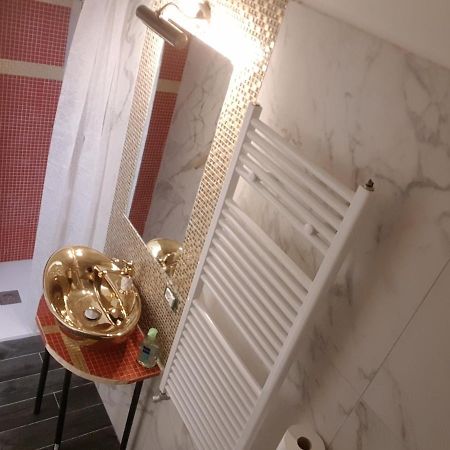 Golden Place Venesia Bagian luar foto