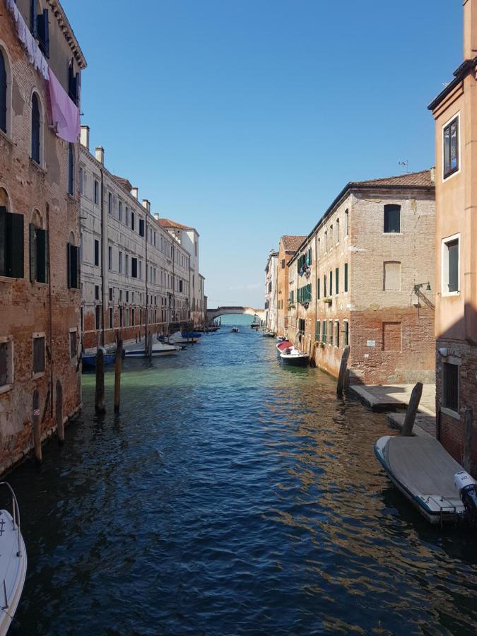 Golden Place Venesia Bagian luar foto