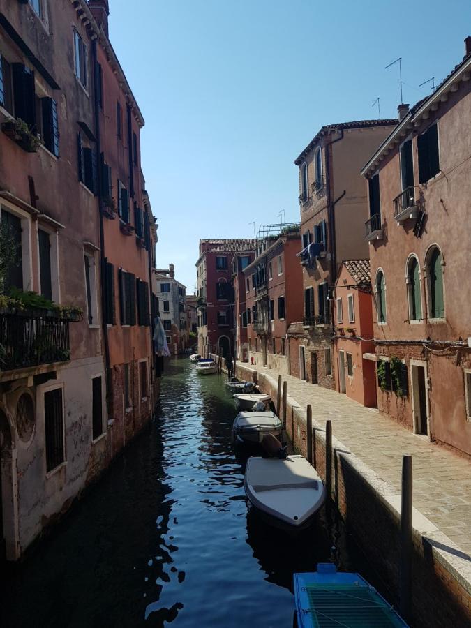 Golden Place Venesia Bagian luar foto
